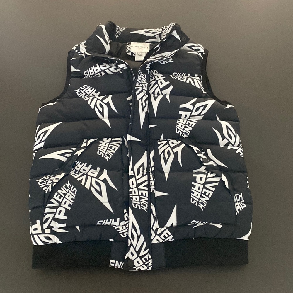 Givenchy Kids graphic puffer. Perfect statement piece for a night out.